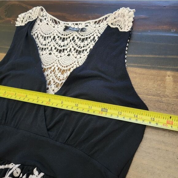 Papaya Embroidered Knit Maxi Dress Full Length Black Size M Made in USA - Picture 9 of 10